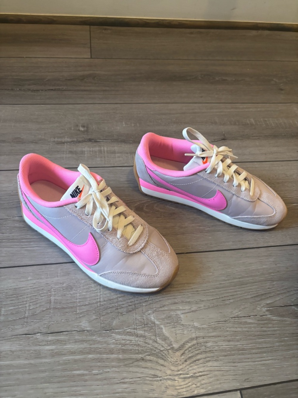 Nike Women's Light Gray and Pink Retro Runner Sneakers